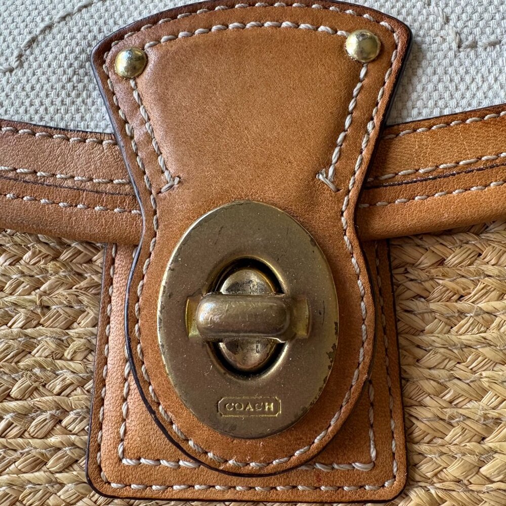 Coach Straw Summertime Clutch Wristlet Woven Straw Leather Trim Gold Turn Lock - Picture 3 of 12